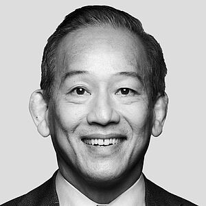 Image of Dr. Bach Le in black and white