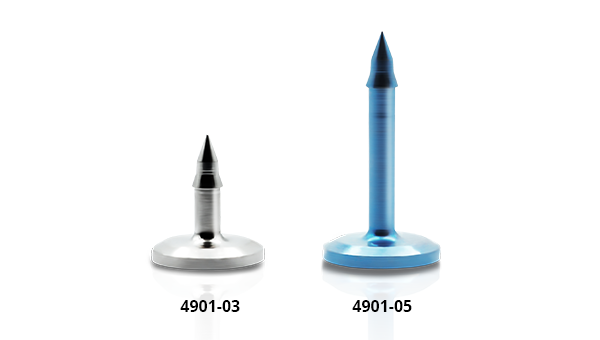 Two dev-os titanium pins without threads next to each other. The one on the left and article numer 4901-03 is shorter than the longer one on the right with article number 4901-05