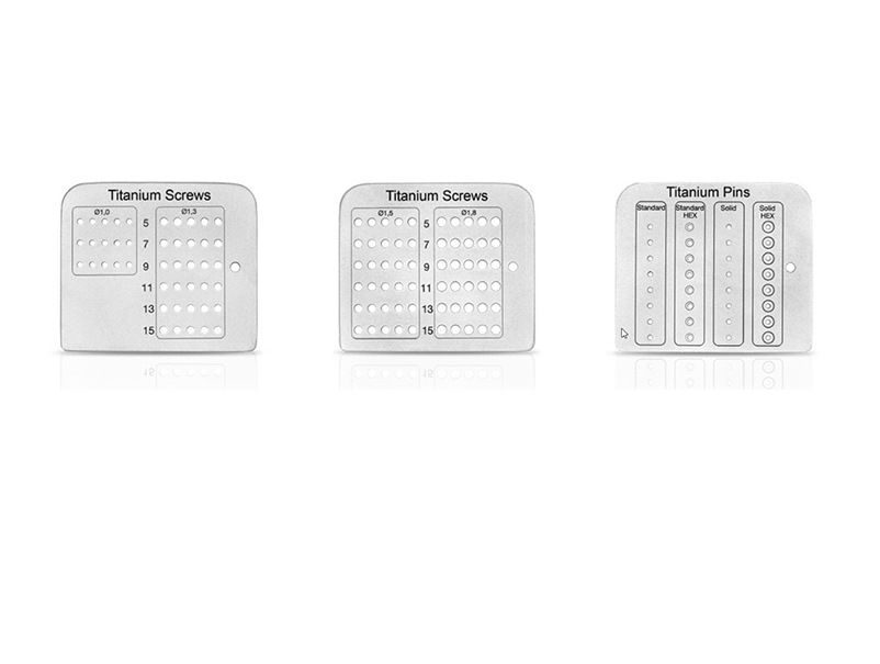[Translate to Polish:] Three different toolbox inlays for the dev-os toolbox and instruments. Two inlays for titanium screws and one inlay for titanium pins